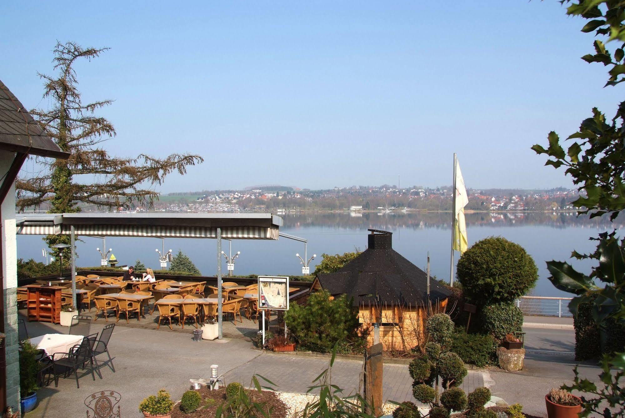 Forsthaus Am Moehnesee Hotel Exterior photo